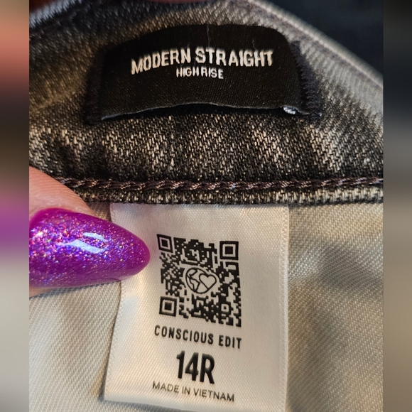 Jewel detailed jeans - Picture 7 of 7